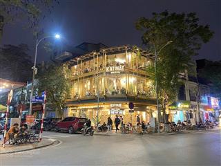 Cho thuê mặt bằng siêu hiếm trung tâm nhà hát lớn, vài bước ra quảng trường  170m2  ngang 11m