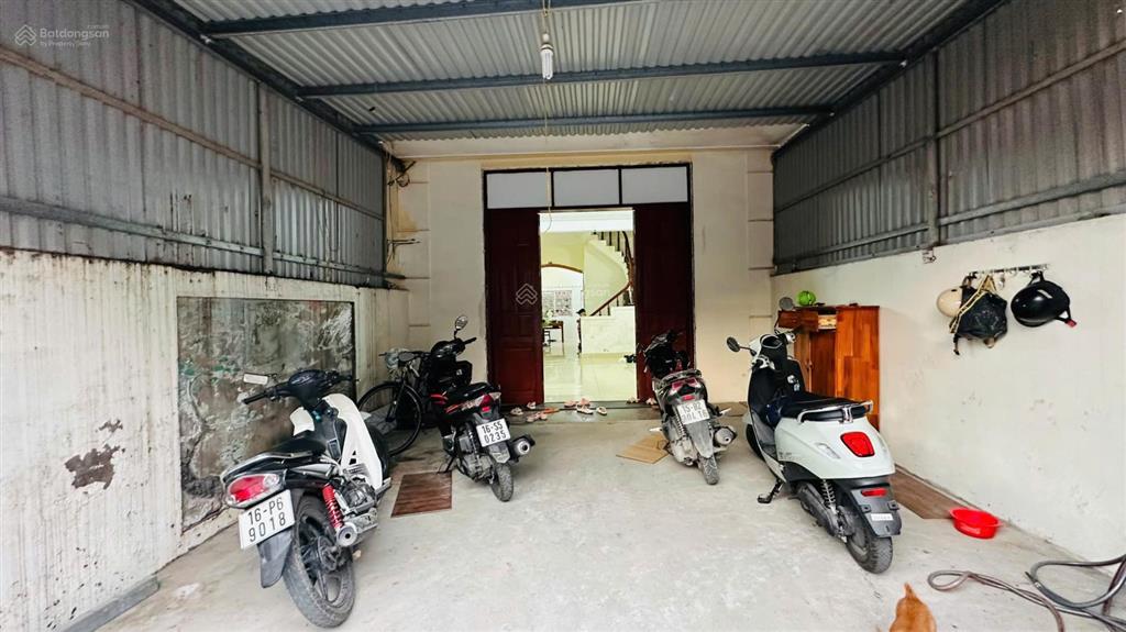 Bán nhà tuyến 2 đường máng nước (khu cái tắt), cách đường 100m, ô tô vào tận nhà