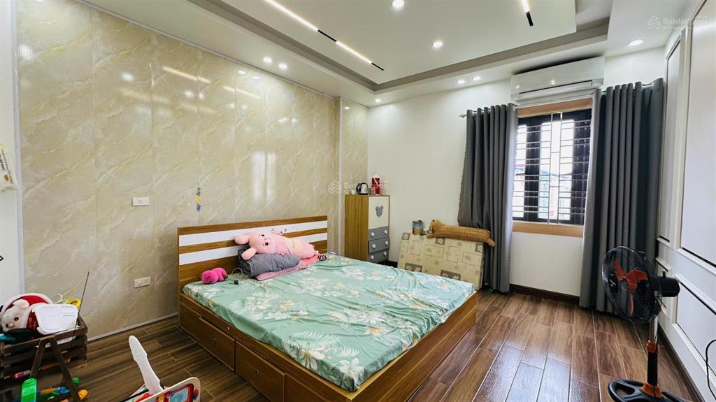 Bán nhà đẹp sân cổng riêng tuyến 2 hồ sen  62m2 x 4 tầng  ngõ ô tô  giá 7 tỷ