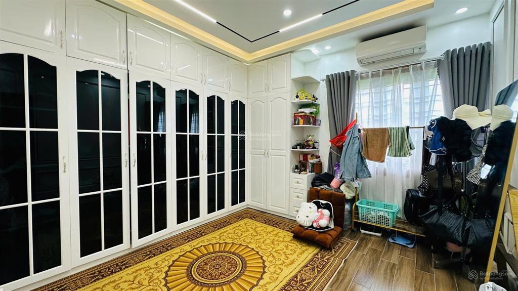 Bán nhà đẹp sân cổng riêng tuyến 2 hồ sen  62m2 x 4 tầng  ngõ ô tô  giá 7 tỷ