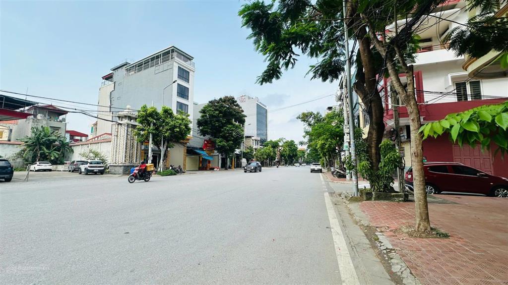 Mặt đường lê thánh tông (gần cầu hoàng gia) 1780m2  ngang 34m  full thổ cư  giá tốt 75 tr/m2