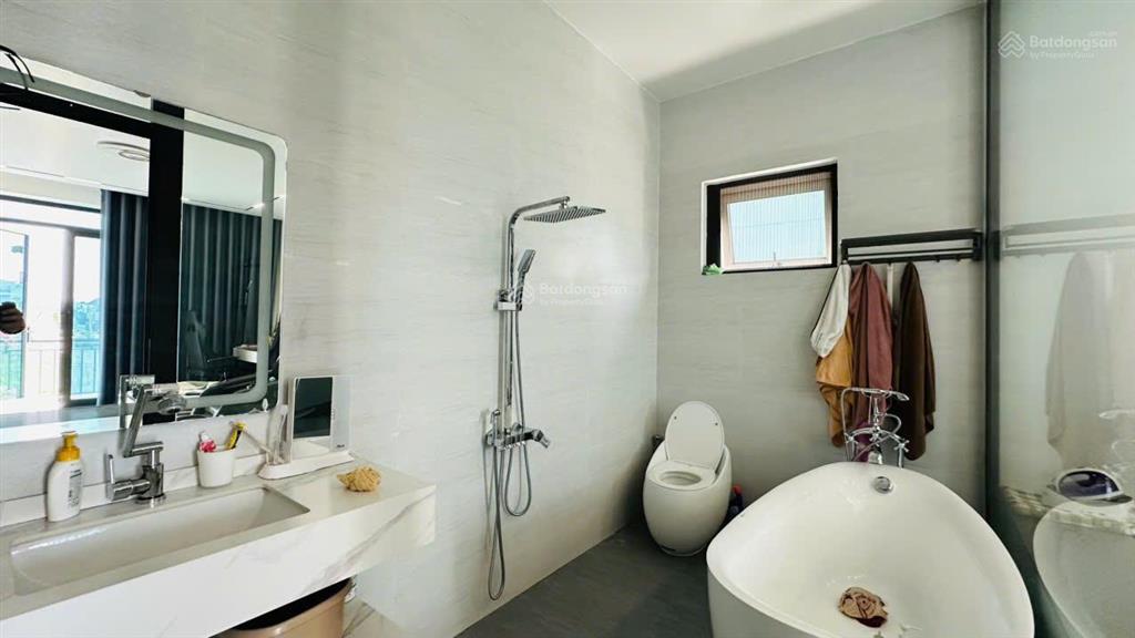 Bán biệt thự sân vườn lô góc anh dũng 8  325m2  3 tầng  full nội thất  giá 1x tỷ