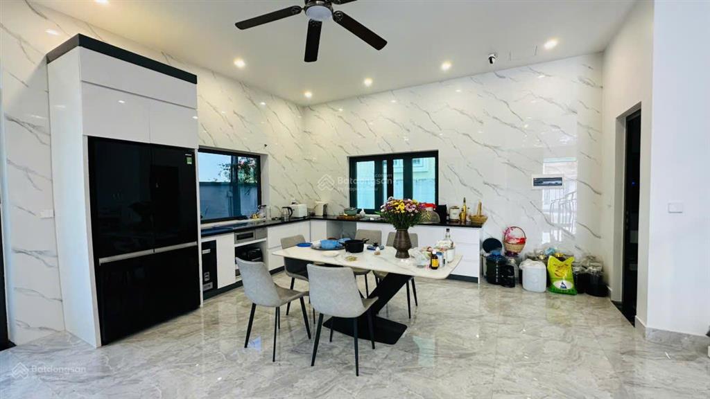 Bán biệt thự sân vườn lô góc anh dũng 8  325m2  3 tầng  full nội thất  giá 1x tỷ
