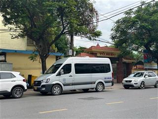 Mặt đường tô hiệu  102,6m2  ngang 4,5m  5 tầng  cạnh ngõ  vỉa hè rộng  giá cực tốt
