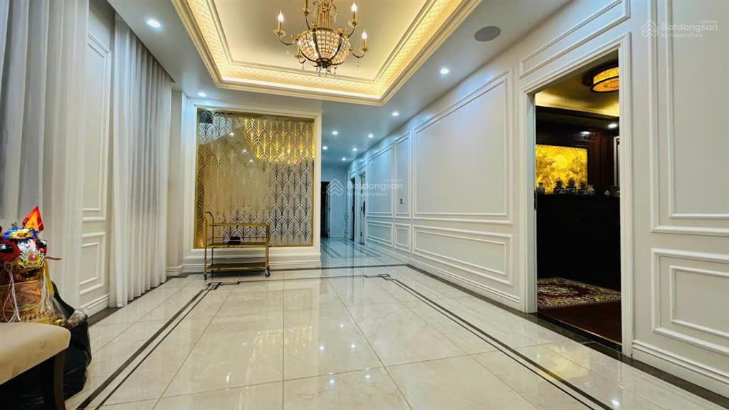 Biệt thự đơn lập siêu đẹp vin imperia  400m2  3,5 tầng  thang máy  gần công viên  giá 60,9 tỷ