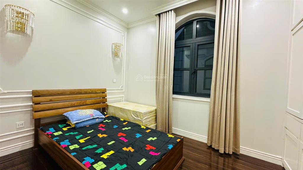 Biệt thự đơn lập siêu đẹp vin imperia  400m2  3,5 tầng  thang máy  gần công viên  giá 60,9 tỷ