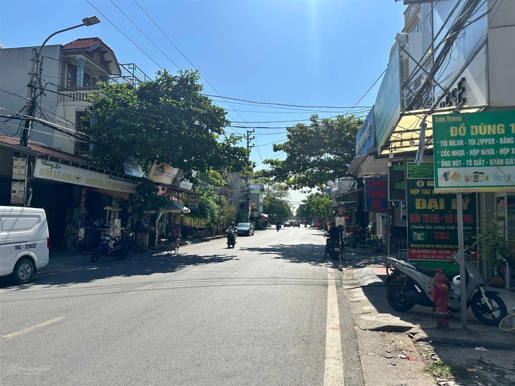 Mặt đường 208 đoạn đẹp (gần hoàng huy)  đối diện sông rế  890m2  ngang 13,45m  giá 21,8 tỷ