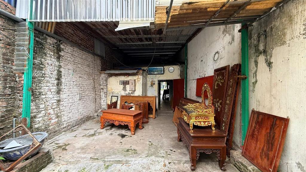 Mặt đường trường chinh (gần phương khê)  130,5m2  ngang 4,05m  giá chỉ 60 tr/m2