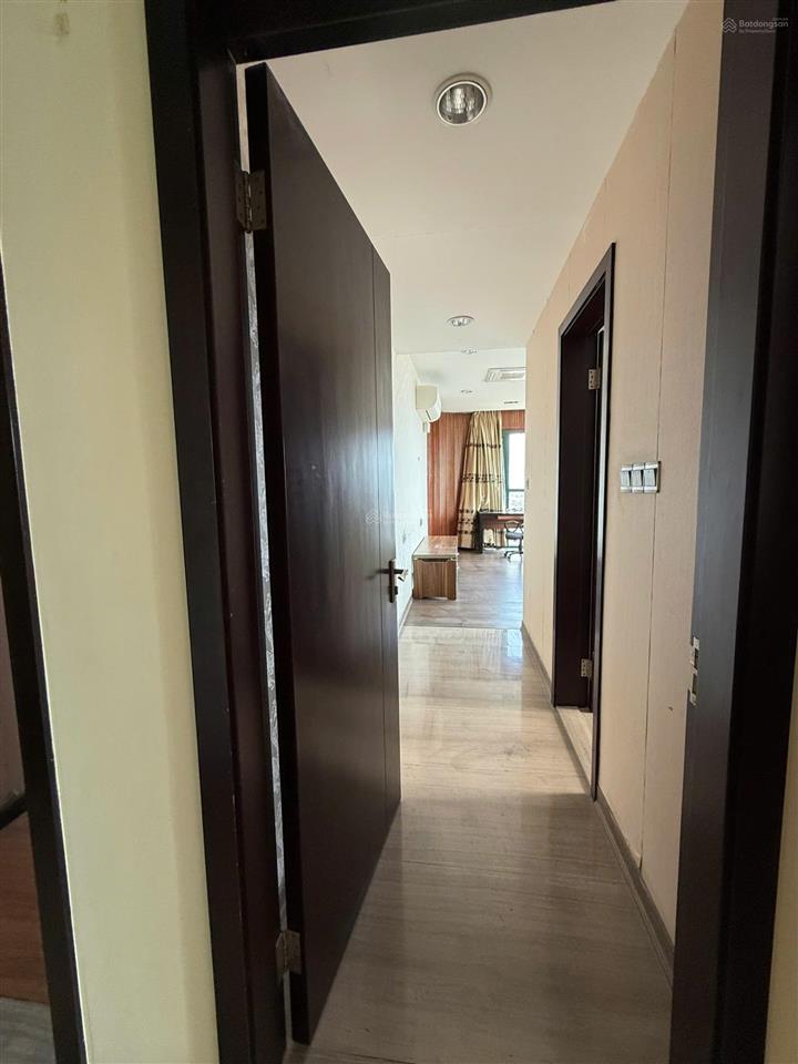 Căn hộ tầng 16 tòa b td plaza lê hồng phong  181,3m2  bìa đỏ sẵn sàng  giá cực tốt chỉ 34 tr/m2