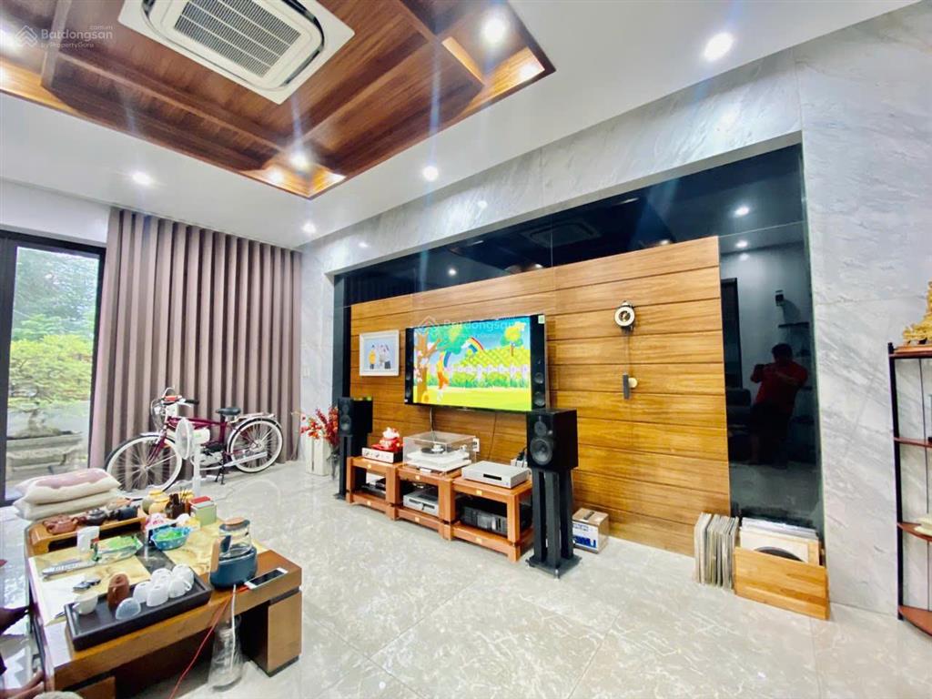 Bán biệt thự sân vườn hoàng thế thiện  231m2  mặt tiền 11,8m  3 tầng  lô góc  16,99 tỷ