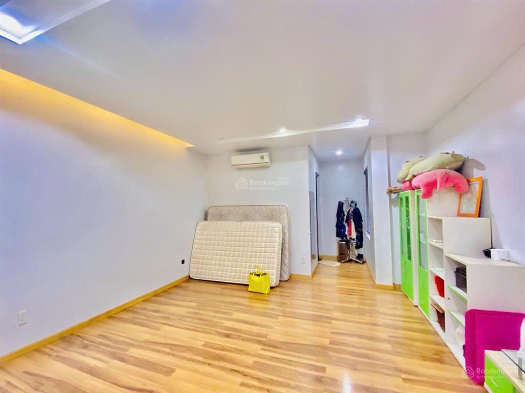 Bán biệt thự sân vườn hoàng thế thiện  231m2  mặt tiền 11,8m  3 tầng  lô góc  16,99 tỷ