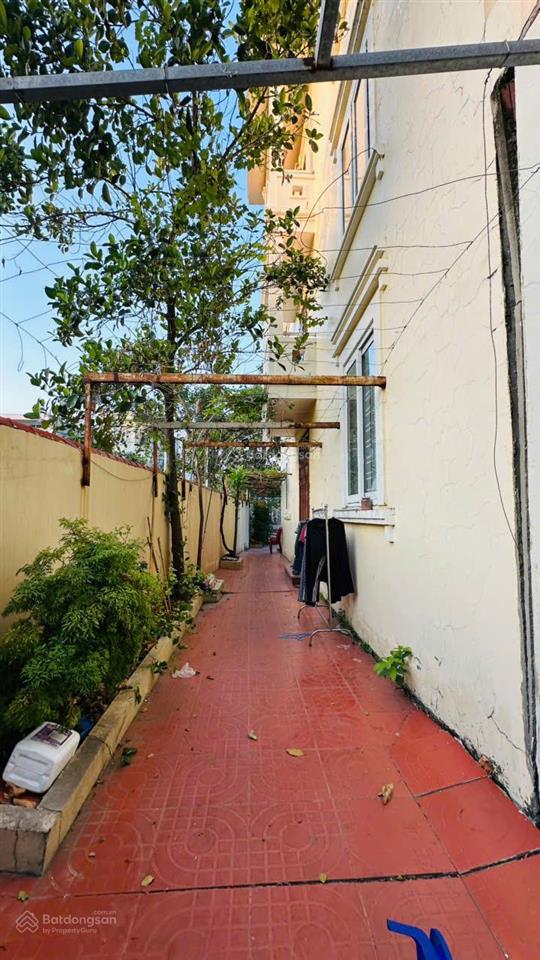 Cho thuê nhà mặt đường tuyến 2 ngô gia tự, thích hợp nhiều mô hình  290m2  20 tr/tháng