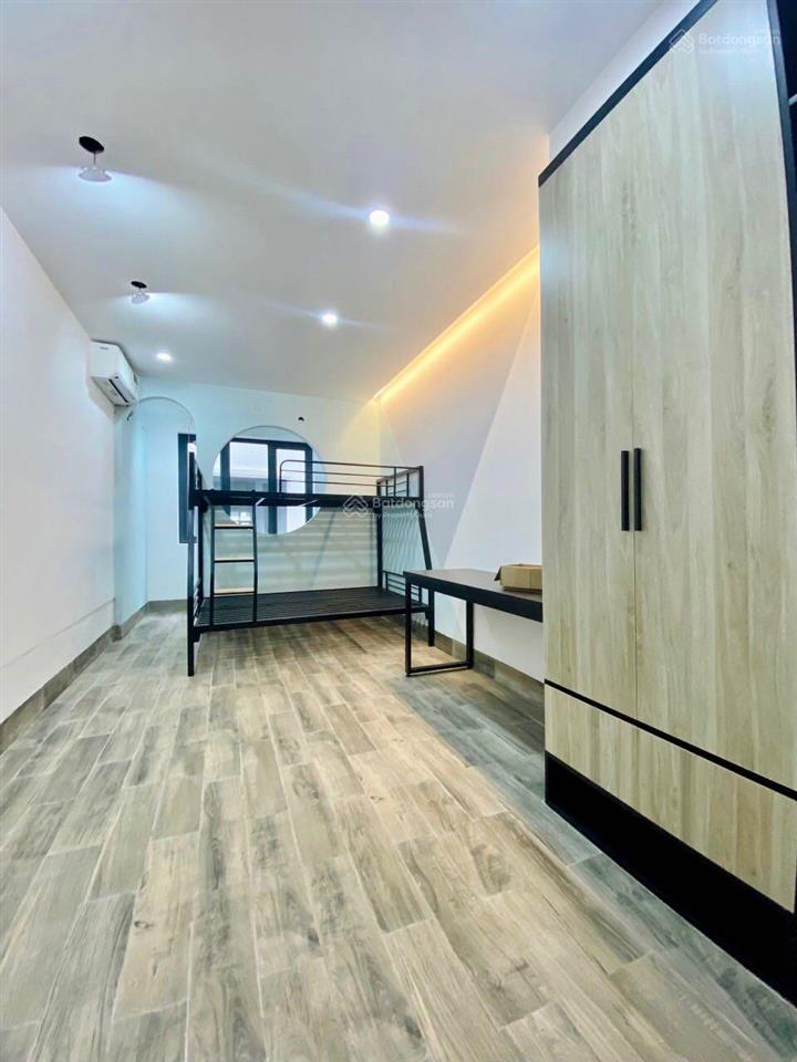 Cho thuê phòng dt 30m2, đầy đủ dh, nl, quạt, giường tủ. cách dhcn 1,5 km, từ 2,8tr/tháng