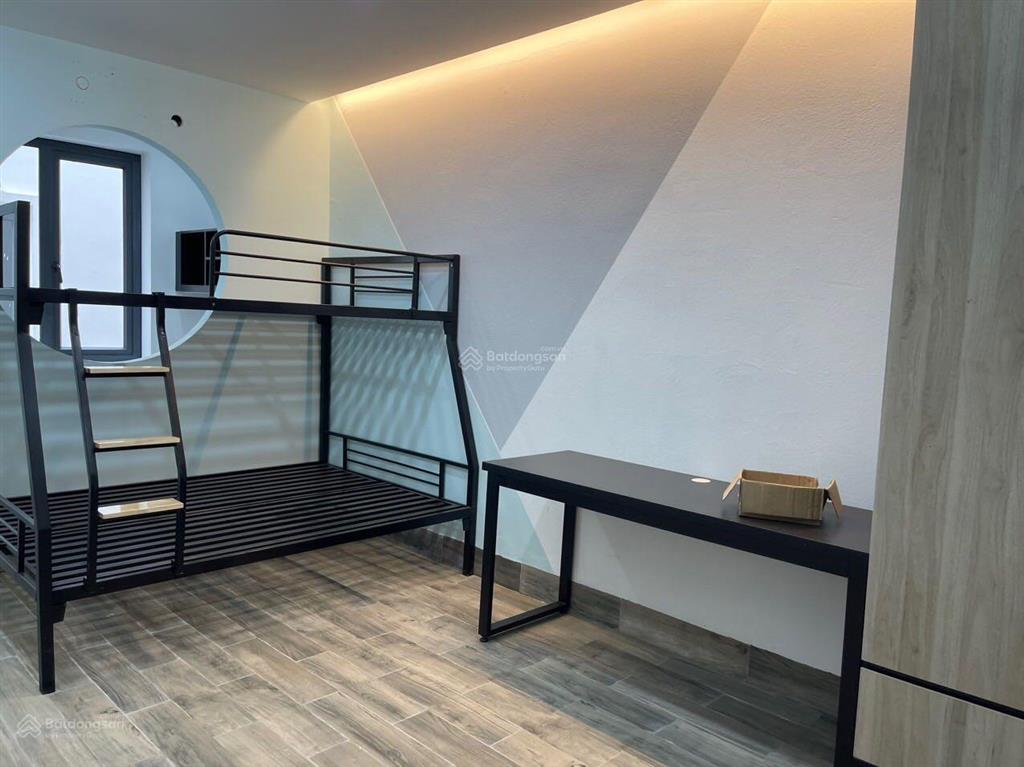 Cho thuê phòng dt 30m2, đầy đủ dh, nl, quạt, giường tủ. cách dhcn 1,5 km, từ 2,8tr/tháng