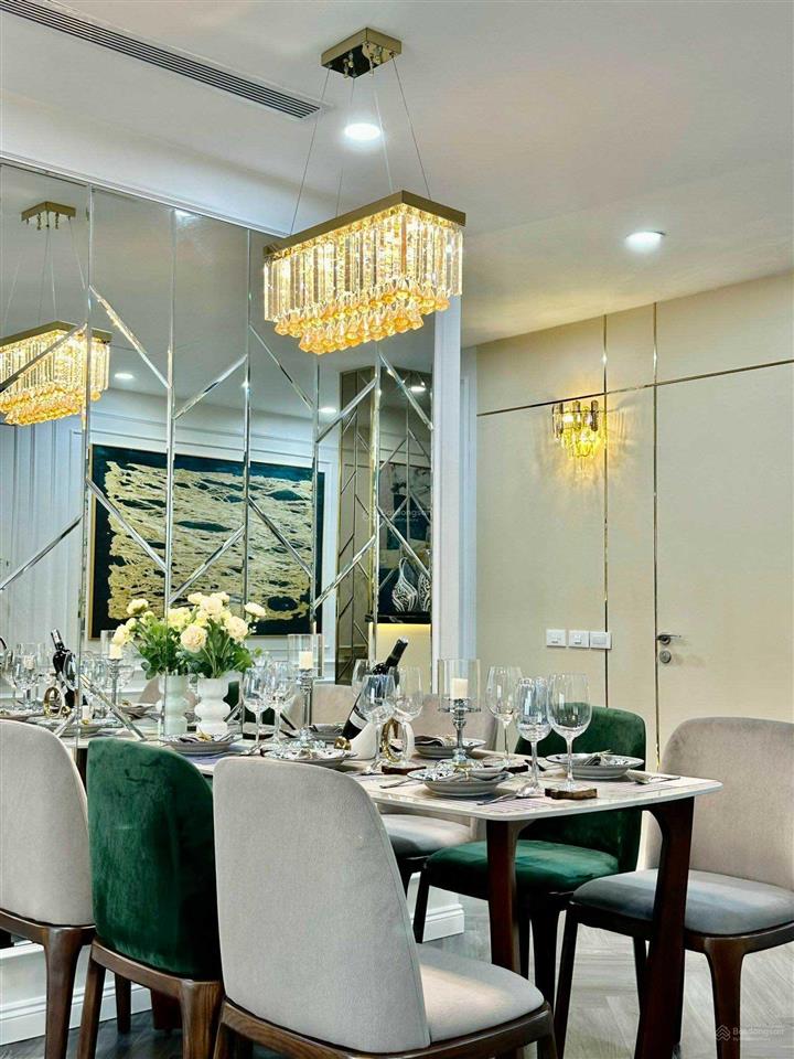 Chính chủ bán căn 2pn 75m2 tầng trung ban công đn đồ như hình, giá thương lượng (miễn tg)
