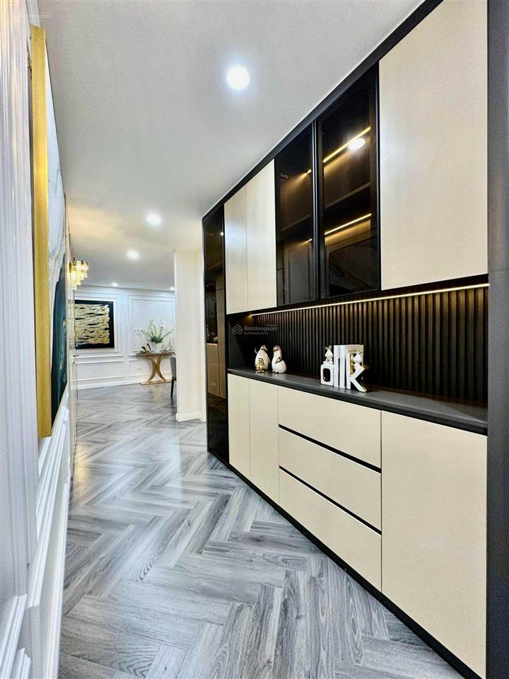 Chính chủ bán căn 2pn 75m2 tầng trung ban công đn đồ như hình, giá thương lượng (miễn tg)