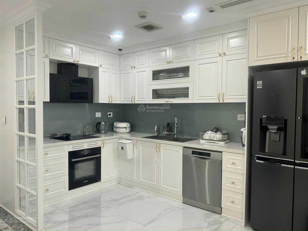 Cần bán gấp căn 3n full đồ tầng trung ban công đb 85m2 chung cư ck, giá thương lượng, đồ như ảnh