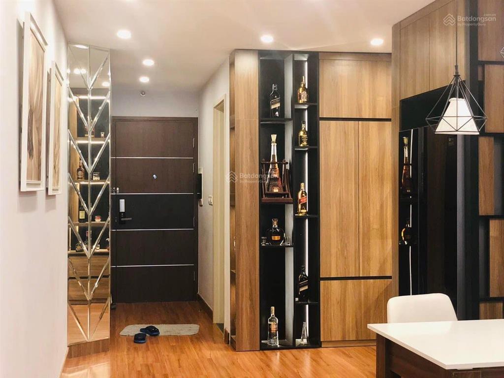 Chính chủ bán nhanh căn 3pn  128m2 tầng trung view phố full nội thất chỉ việc ở ngay đồ như ảnh