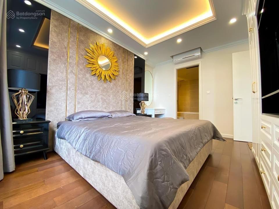 Chính chủ bán nhanh căn 3pn  128m2 tầng trung view phố full nội thất chỉ việc ở ngay đồ như ảnh