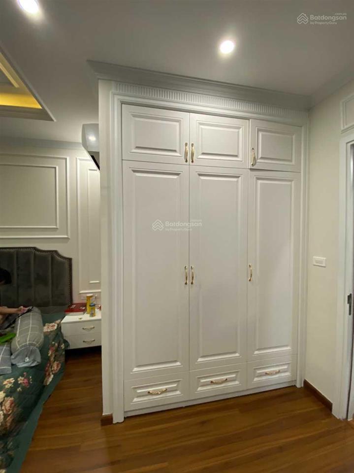 Chính chủ bán nhanh căn 3pn  128m2 tầng trung view phố full nội thất chỉ việc ở ngay đồ như ảnh