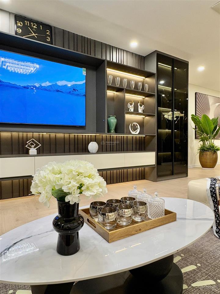 Chính chủ xuống mắt đất cần bán căn góc 148m2 tầng 10 chung cư ct4 vimeco nguyễn chánh  giá tl