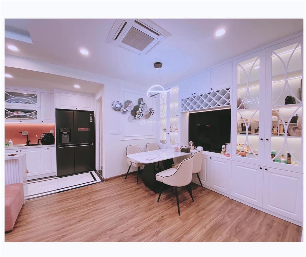 Chuyển công tác cần bán gấp 2n ban công đn full đồ như ảnh tại cc imperia garden. giá thương lượng
