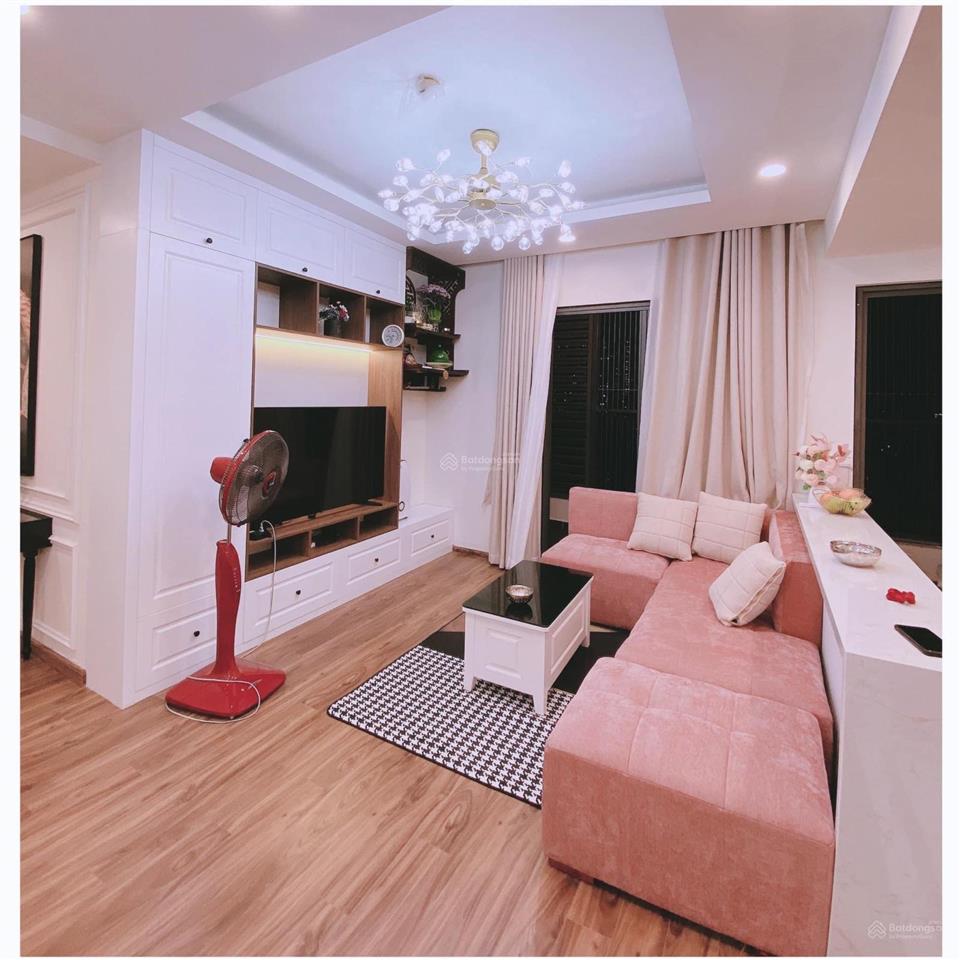 Chuyển công tác cần bán gấp 2n ban công đn full đồ như ảnh tại cc imperia garden. giá thương lượng