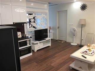 Bán căn góc 2 ngủ 76 m2 cực đẹp tại new horizon lĩnh nam .