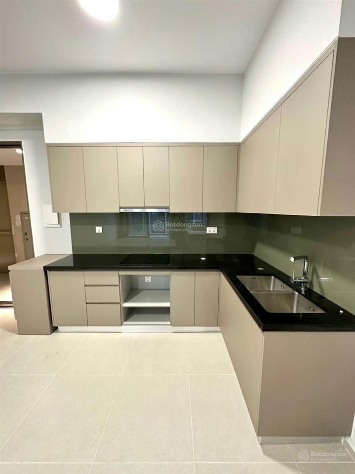 Cho thuê căn 85m2, 3pn  2wc, tầng trung