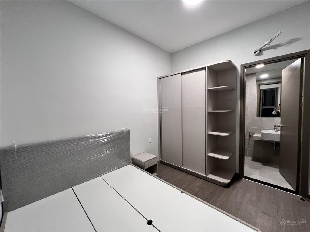 Cho thuê căn 85m2, 3pn  2wc, tầng trung