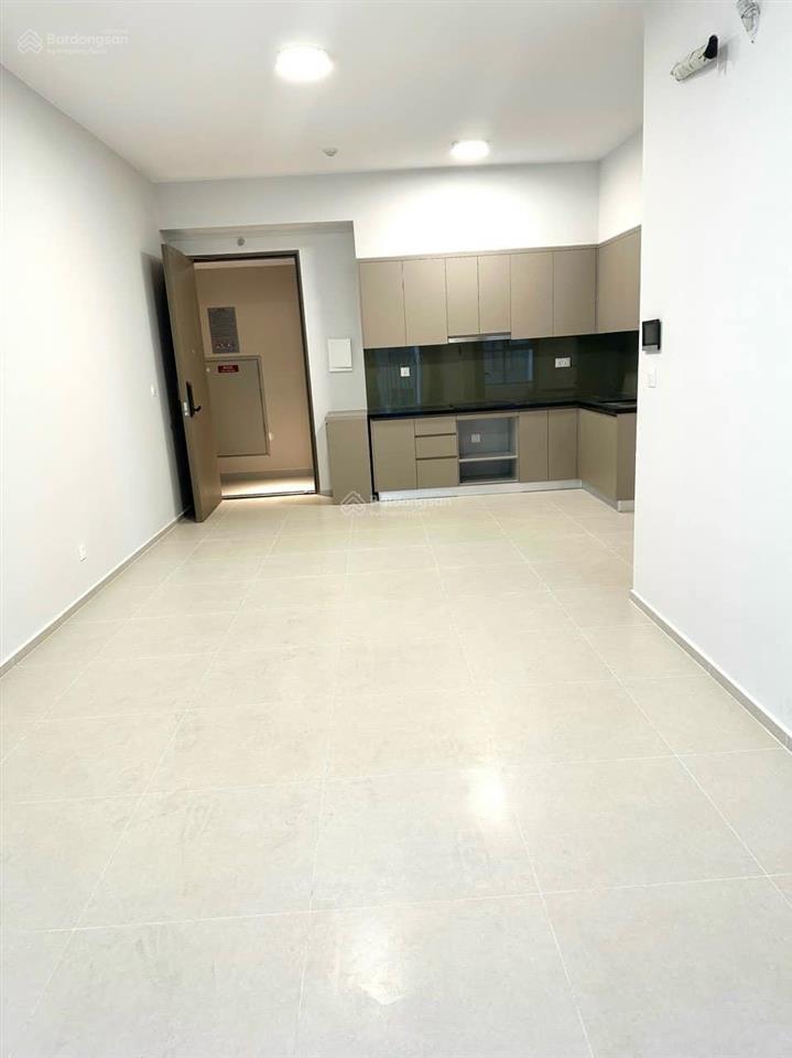 Cho thuê căn 85m2, 3pn  2wc, tầng trung