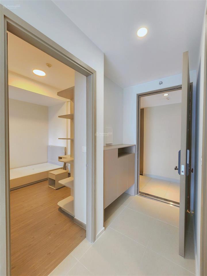 Cho thuê căn 113m2, 3pn2wc, có giường, tủ, cc westgate