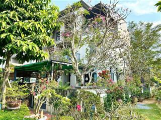 Chính chủ góc small 3pn 144,5m2, sẵn hđ thuê dài hạn, full nội thất, vườn siêu đẹp ,3 mặt thoáng