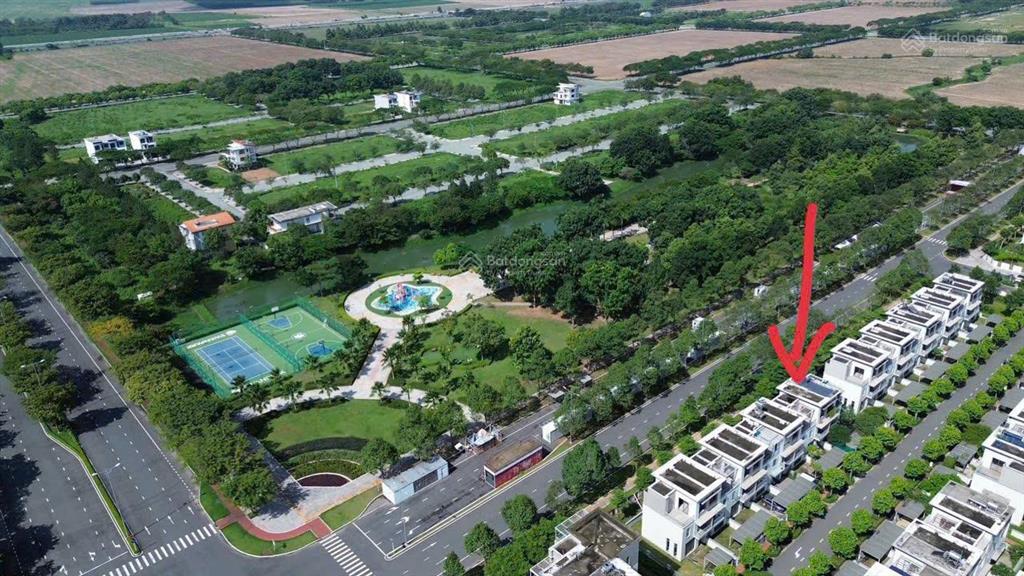 Chính chủ góc small 3pn 144,5m2, sẵn hđ thuê dài hạn, full nội thất, vườn siêu đẹp ,3 mặt thoáng