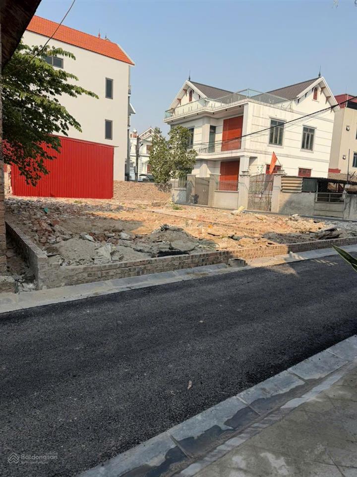 Gia đình tôi cần bán lô đất đã có sổ đỏ, ngay tại tiên dương, đông anh