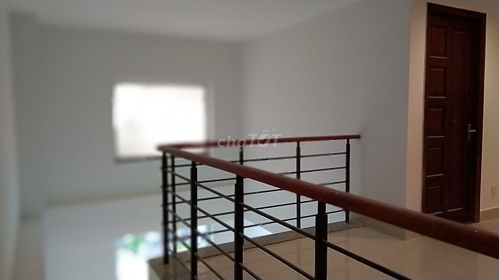 Cho thuê nhà duplex 112m2 tiện kinh doanh văn phòng