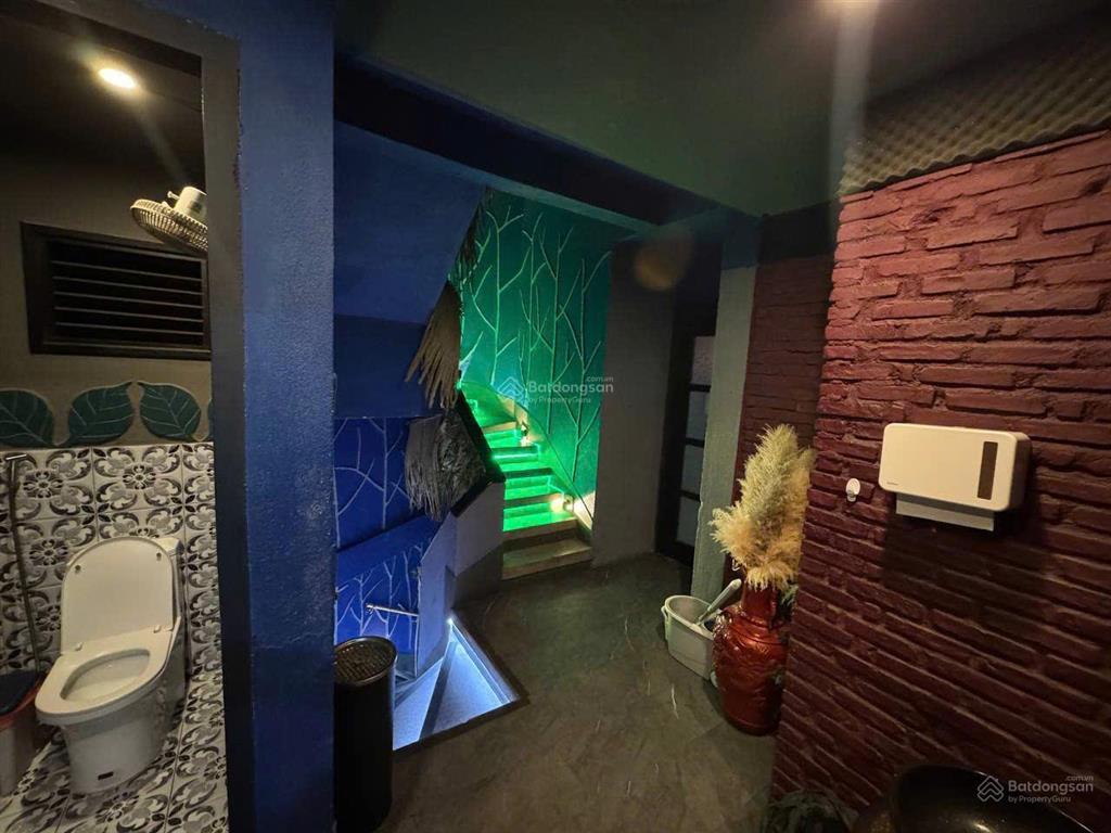 Sang nhượng lô góc 2 mặt tiền nhà hàng 3 tầng tại phố hàn  nha trang  giá cắt lỗ chỉ 1,3 tỷ