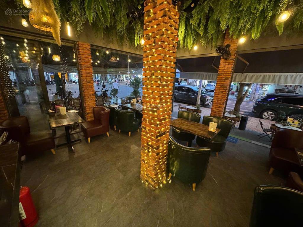 Sang nhượng lô góc 2 mặt tiền nhà hàng 3 tầng tại phố hàn  nha trang  giá cắt lỗ chỉ 1,3 tỷ