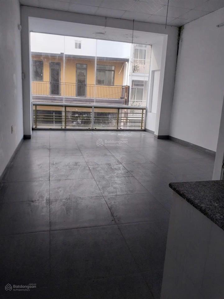 Chính chủ cho thuê nhà nguyên căn 3 tầng trần phú, nha trang  cách biển chỉ 50m