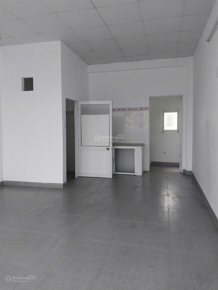 Chính chủ cho thuê nhà nguyên căn 3 tầng trần phú, nha trang  cách biển chỉ 50m