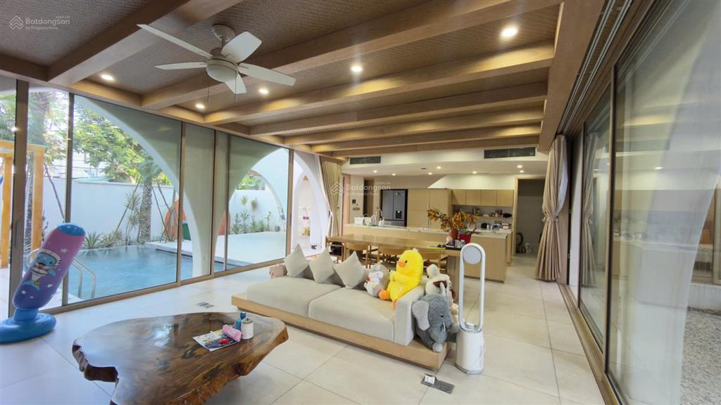 Biệt thự villa biển phạm văn đồng 240m, hồ bơi riêng, 3pn nội thất cao cấp