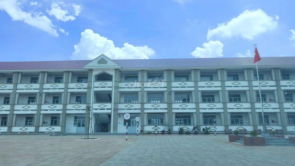 Nhà mặt tiền bán gấp chính chủ.
