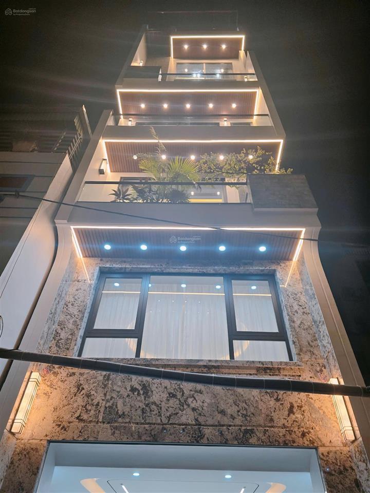 Bán nhà phân lô chân cầu vĩnh tuy, gần aeon mall, nhà 7 tầng, dt 85m2, mt 5m, 4pn, full nội thất