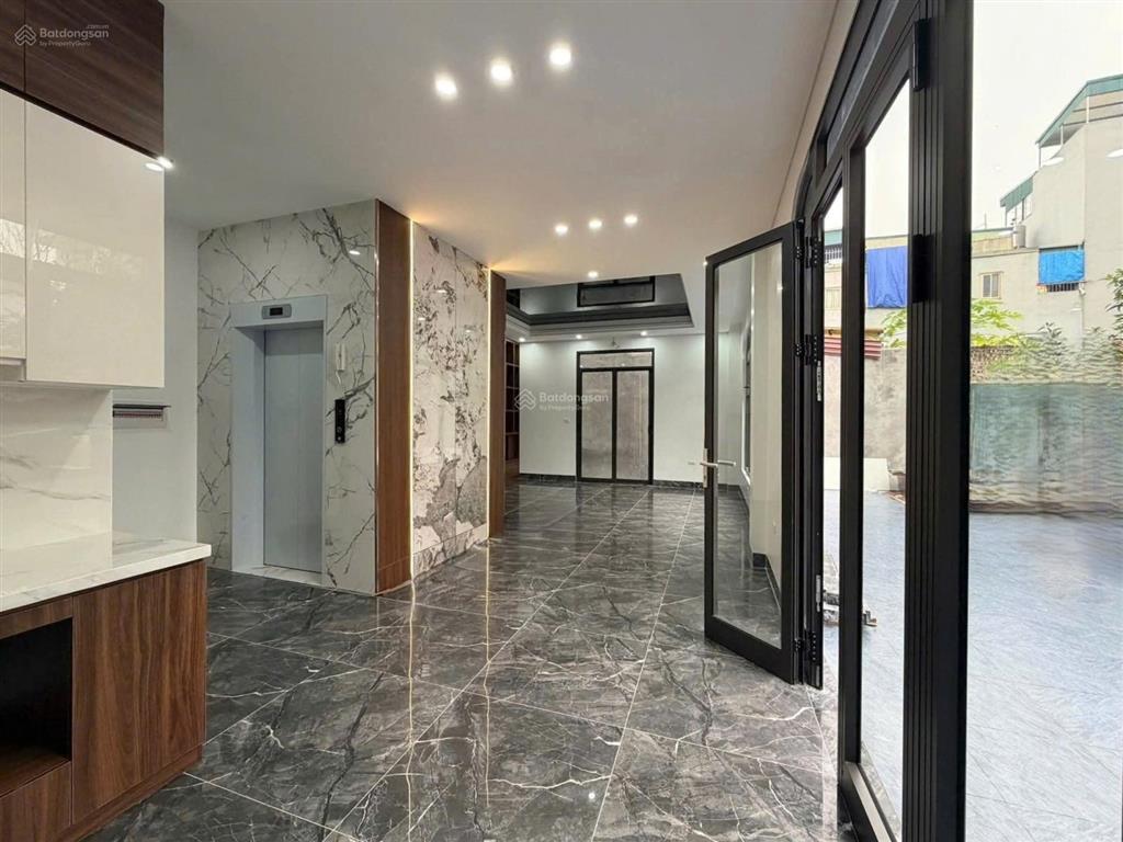 Bán nhà phố ngọc trì, gần hồ thạch bàn, 5 tầng, dt 50m2, mt 9.5m, 3pn, có thang máy, 2026