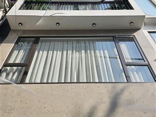 Bán nhà phân lô gần aeon mall long biên, 7 tầng, dt 85m2, mt 5m, 4pn, có thang máy, gara 2 ô tô