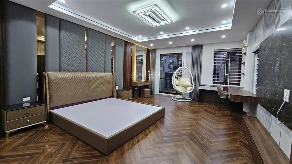 Bán nhà ngõ 206 cổ linh, chân cầu vĩnh tuy, 7 tầng, dt 80m2, mt 5m, 4pn, full nội thất, thang máy