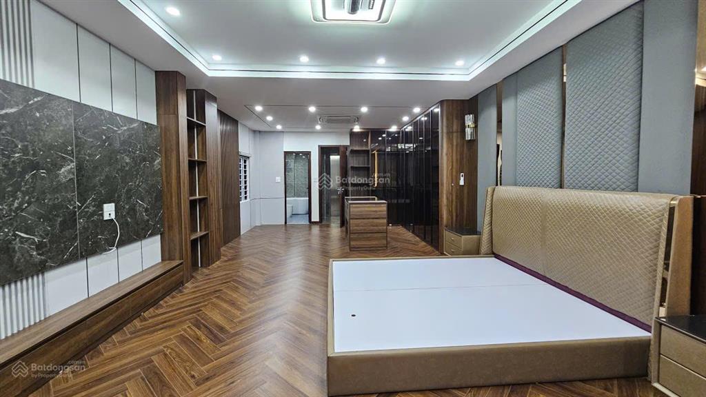 Bán nhà ngõ 206 cổ linh, chân cầu vĩnh tuy, 7 tầng, dt 80m2, mt 5m, 4pn, full nội thất, thang máy