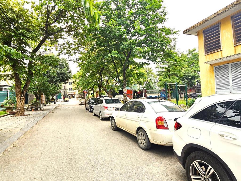 Hàng hiếm tại đất phân lô, vỉa hè, tại thạch bàn, 13,95 tỷ, 40m2, bán đất siêu đẹp!