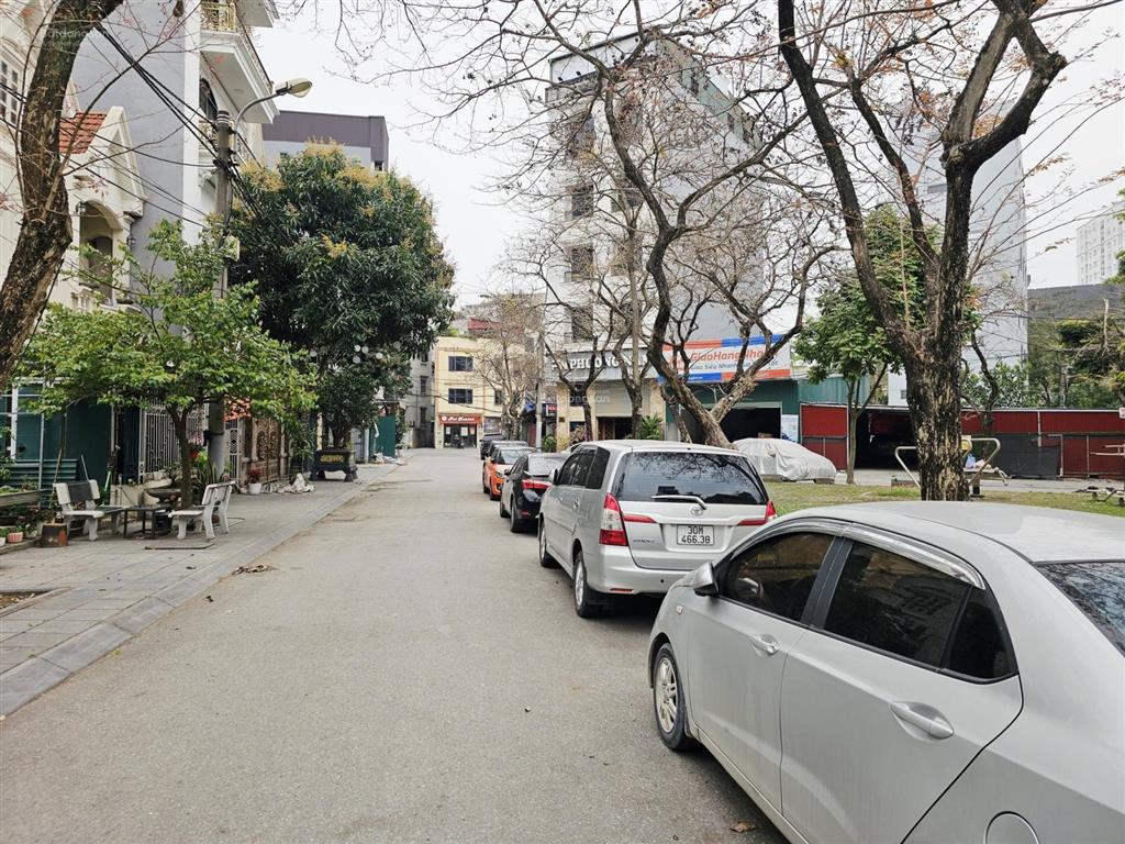 Hàng hiếm tại đất phân lô, vỉa hè, tại thạch bàn, 13,95 tỷ, 40m2, bán đất siêu đẹp!