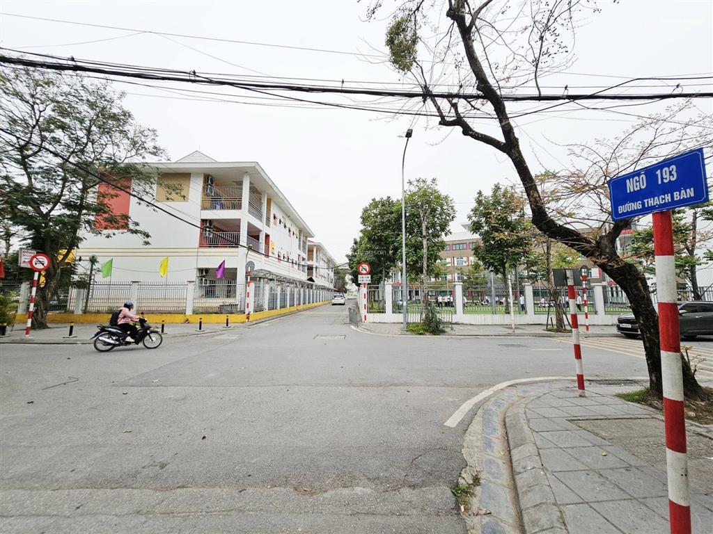 Hàng hiếm tại đất phân lô, vỉa hè, tại thạch bàn, 13,95 tỷ, 40m2, bán đất siêu đẹp!
